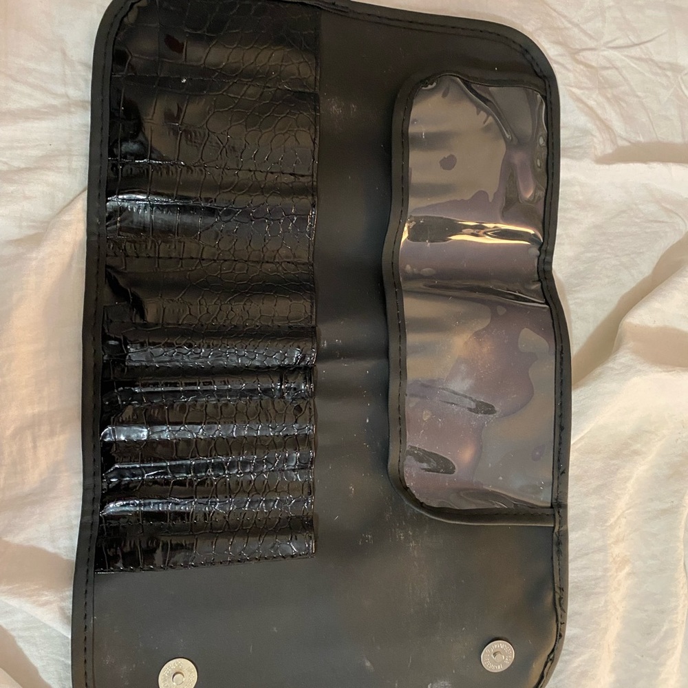 Makeup brush holder
